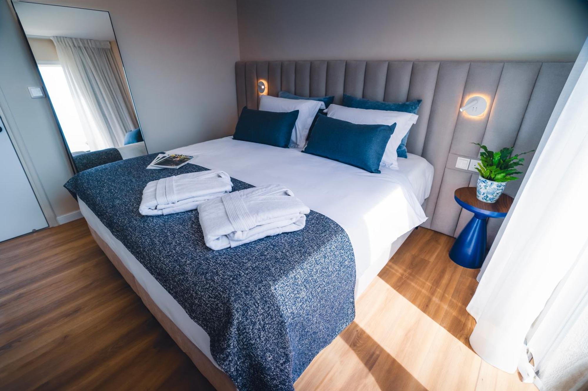 Wellclub - Wellness Family Experience - Seaview Hotell Paphos Exteriör bild