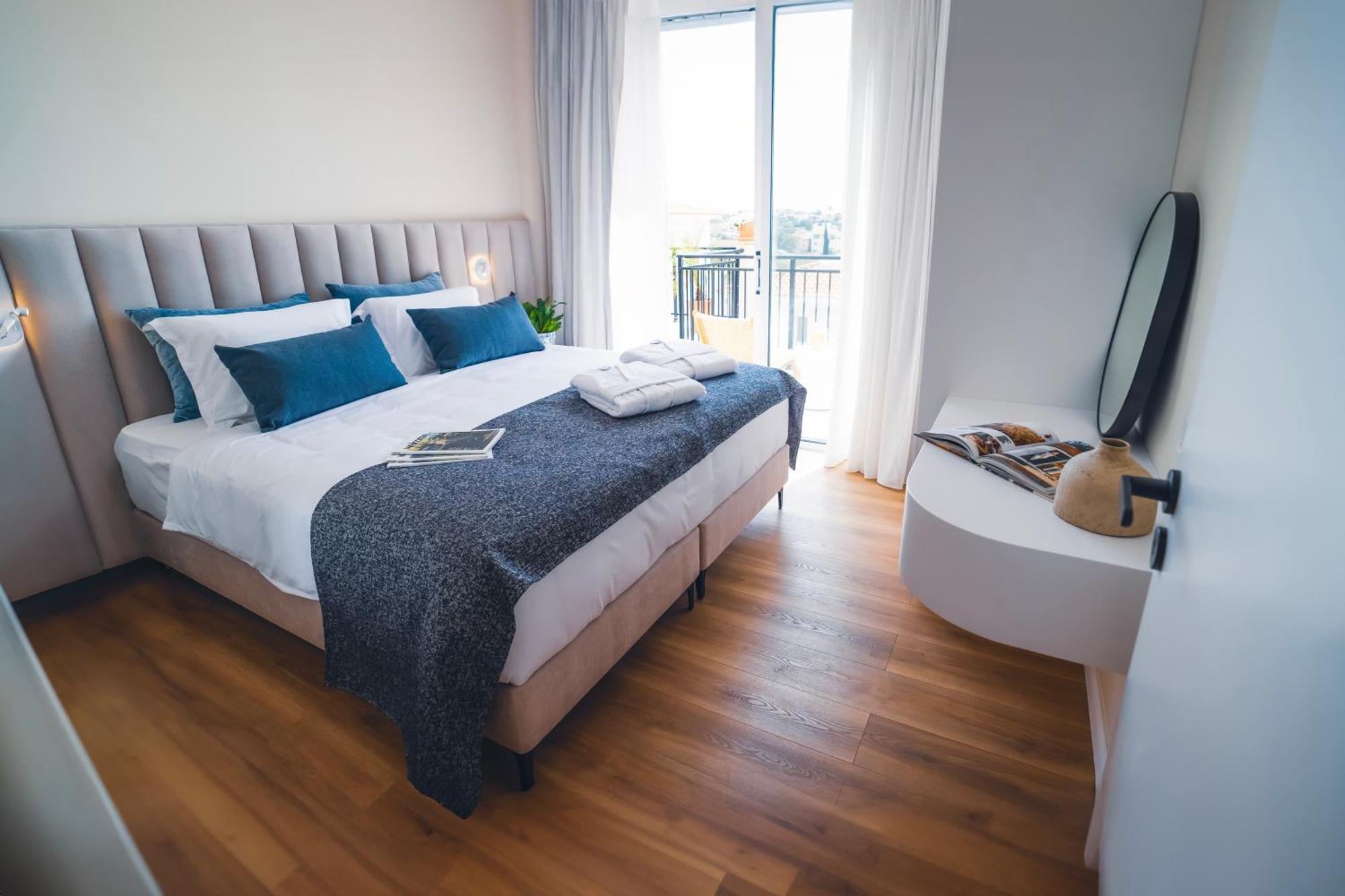 Wellclub - Wellness Family Experience - Seaview Hotell Paphos Exteriör bild