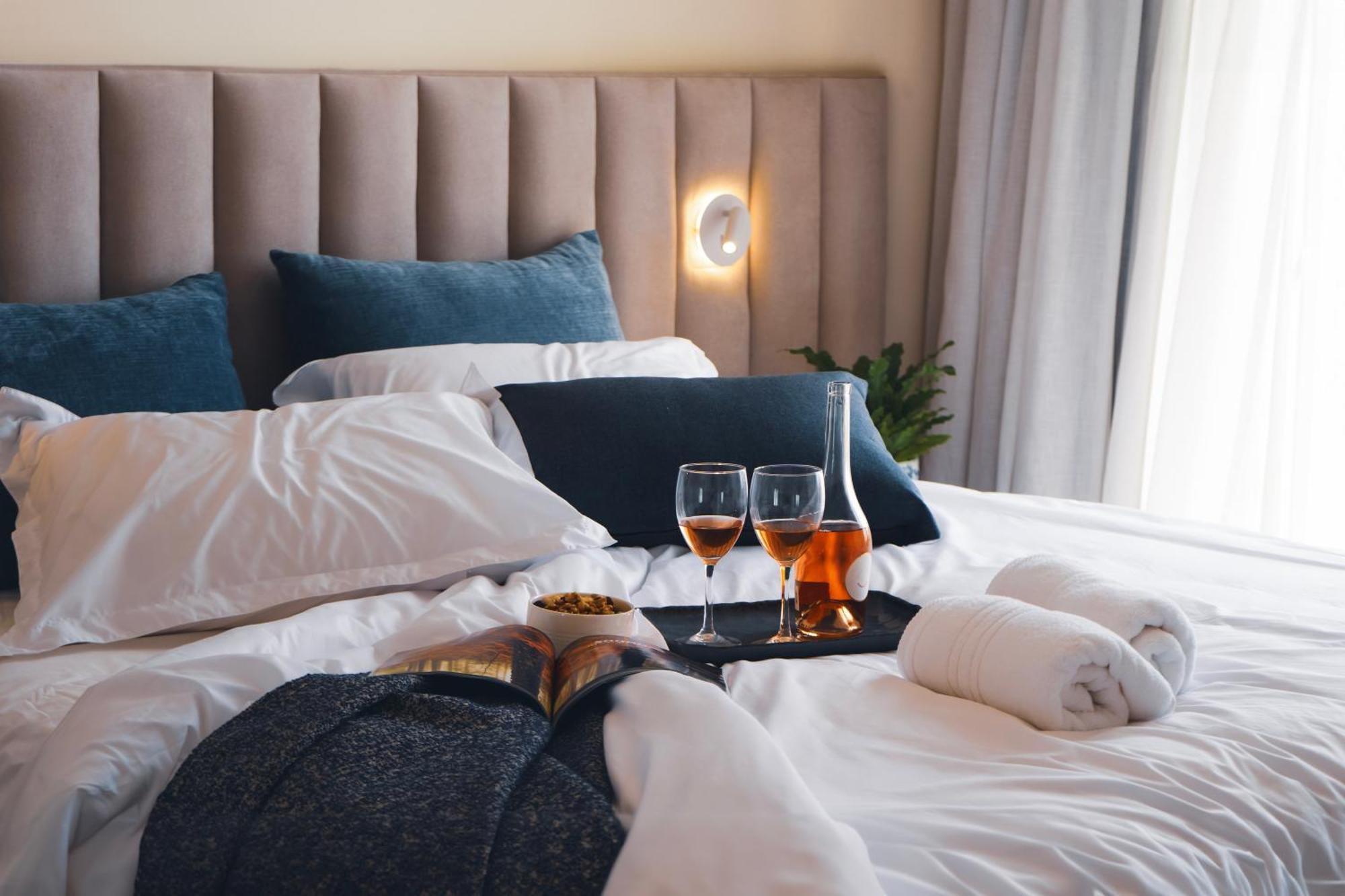 Wellclub - Wellness Family Experience - Seaview Hotell Paphos Exteriör bild