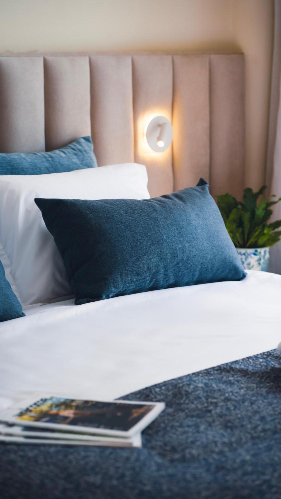 Wellclub - Wellness Family Experience - Seaview Hotell Paphos Exteriör bild