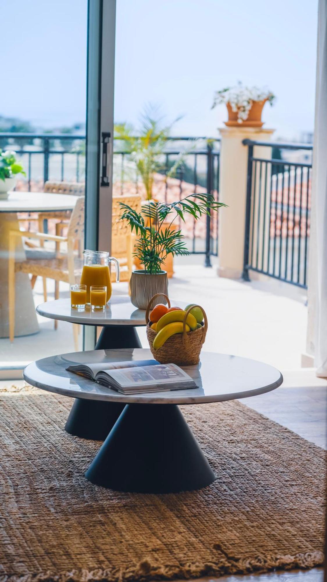 Wellclub - Wellness Family Experience - Seaview Hotell Paphos Exteriör bild